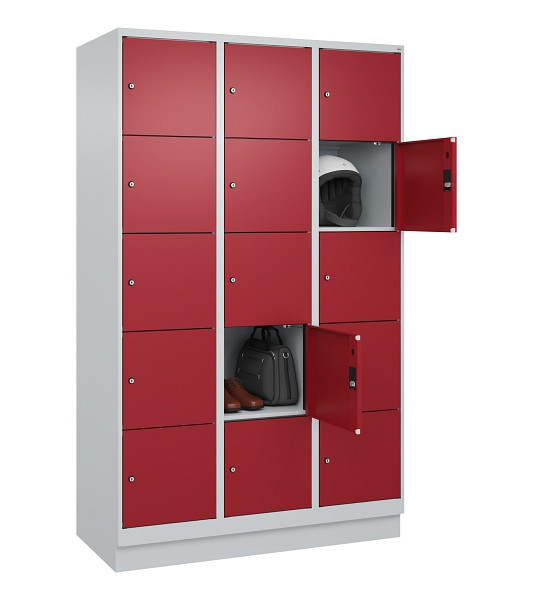 C+P Schließfachschrank Evolo PLUS, mit Sockel, 15 Fächer, 1950x1200x500mm, 7035/3003 Rubinrot, 049020-325 S10004
