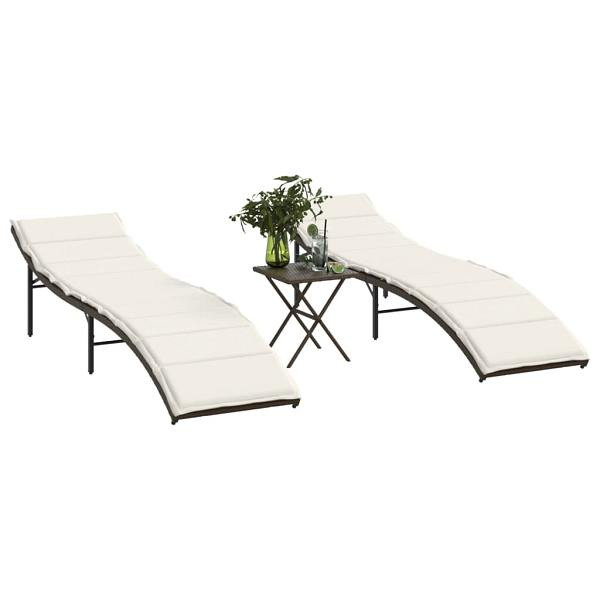 vidaXL Sonnenliegen 2 Stück mit Tisch Braun Poly Rattan, UV-beständig, 368252