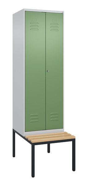 C+P Umkleidespind Classic PLUS, 2 Abteile, 2120x600x815mm, 7035/6011, Zylinderschloss, mit untergebauter Sitzbank, Buche-Sitzleisten, 0800527-20P S10050