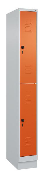 C+P Doppelstöckiger Spind Classic PLUS, Sockel, 1950x250x500mm, 7035/2004, 080320-19 S10061