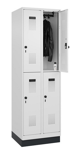 C+P Doppelstöckiger Spind Evolo PLUS, mit Sockel, 4 Fächer, 1950x600x500mm, 9016, RAL 9016 Verkehrsweiß, Drehriegel, 049320-20 S10020