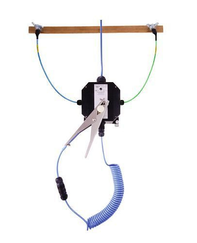 DENIOS Erdungs-Wandstation EP mit LED-Anzeige, 5 m Kabel mit Edelstahlzange HD 235 mm, GRP-Gehäuse, Atex, 207389