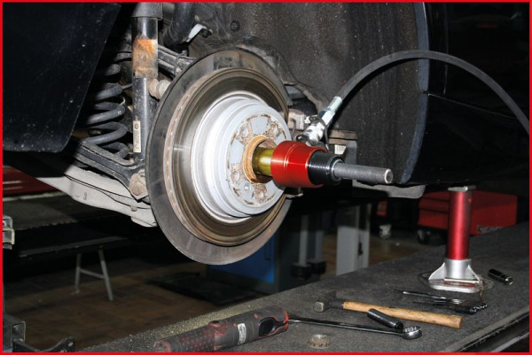 KS Tools Hydraulik-Antriebswellen-Einziehwerkzeug -Satz für BMW, 8,5t, 440.0725