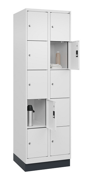 C+P Schließfachschrank Evolo PLUS, mit Sockel, 10 Fächer, 1950x600x500mm, 9016/9, 049020-205 S10020