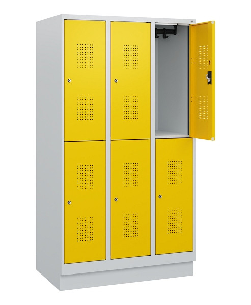 C+P Doppelstöckiger Spind Evolo PLUS, Sockel, 6 Fächer, 1630x900x500mm, 7035/102, Zylinderschloss, 0493205-30 S10020
