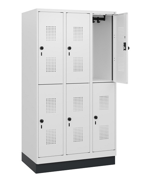 C+P Doppelstöckiger Spind Evolo PLUS, Sockel, 6 Fächer, 1630x900x500mm, 9016/901, Drehriegel, 0493205-30 S10023