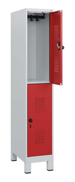 C+P Doppelstöckiger Spind Evolo PLUS, Füße, 2 Fächer, 1630x300x500mm, 7035/3000, Drehriegel, 0493105-10 S10003