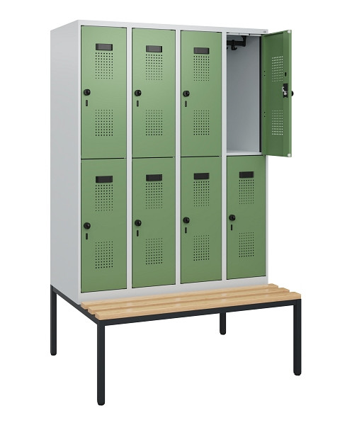 C+P Doppelstöckiger Spind Evolo PLUS, Bank, 8 Fächer, 1950x1200x815mm, 7035/6011, Drehriegel, Sitzfläche Buche-Hartholz, Sitzbank, 0493505-40 S10010