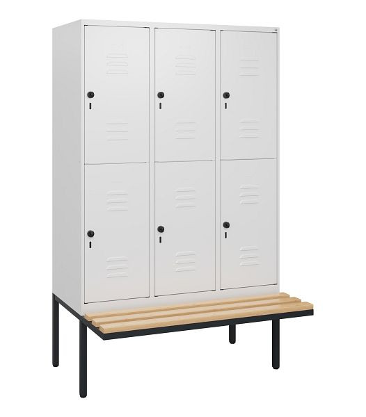 C+P Doppelstöckiger Spind Classic PLUS, 3 Abteile, 1950x1200x815mm, 9016/9016, Drehriegel, Sitzleisten aus Buche, schwebende Sitzfläche, 0803405-32 S10014
