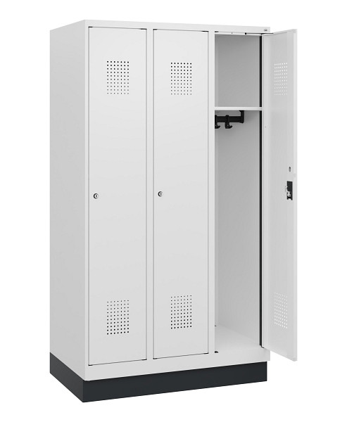 C+P Spind Evolo PLUS, Sockel, 3 Abteile, 1630x900x500mm, 9016/9016, Zylinderschloss, 0490205-30 S10047