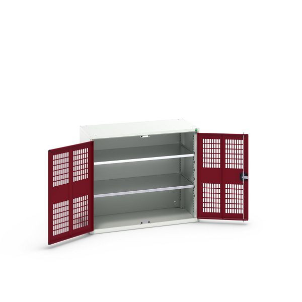 bott verso Flügeltürschrank mit Belüftung, mit 2 Fachböden, BxTxH: 1050 x 550 x 900 mm, Lichtgrau / Purpurrot, 16926761.24