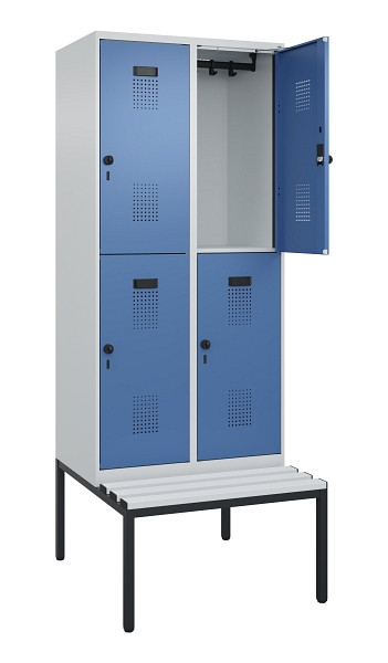 C+P Doppelstock-Spind Evolo PLUS, Bank, 4 Fächer, 2120x800x815mm, 7035/5023, Drehriegel, Sitzfläche Kunststoff, Sitzbank, 0493507-22 S10089