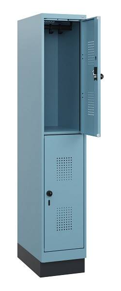 C+P Doppelstöckiger Spind Evolo PLUS, Sockel, 2 Fächer, 1630x300x500mm, 0010/001, Drehriegel, 0493205-10 S10025