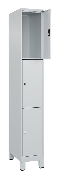 C+P Schließfachschrank Evolo PLUS, mit Füßen, 3 Fächer, 1950x300x500mm, 7035/70, Frontfarbe RAL 7035 Lichtgrau, 049010-103 S10013