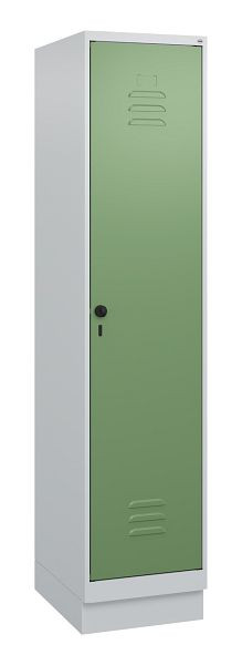 C+P Umkleidespind Classic PLUS, Sockel, 1800x400x500mm, 7035/6011, Drehriegel, 0800207-12 S10006