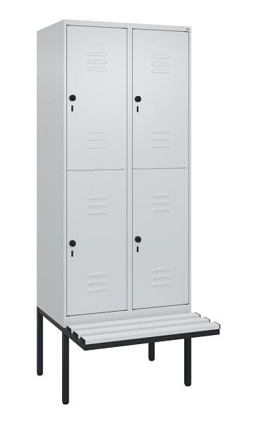 C+P Doppelstöckiger Spind Classic PLUS, 2 Abteile, 2120x800x815mm, 7035/7035, Drehriegel, mit Untergestell und schwebender Sitzfläche, 0803407-22 S10114