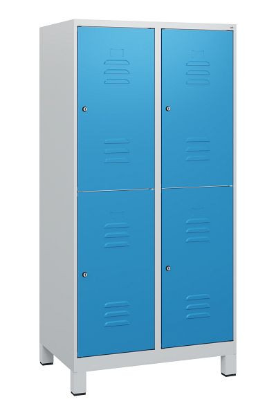 C+P Doppelstöckiger Spind Classic PLUS, Füße, 2 Abteile, 1630x800x500mm, 7035/5012, Zylinderschlösser, 0803105-22 S10034