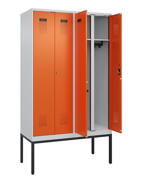C+P Schwarz-Weiß-Spind Evolo PLUS, Gestell, 4 Abteile, 2120x1200x500mm, 7035/200, Zylinderschloss, 0490327-40 S10029