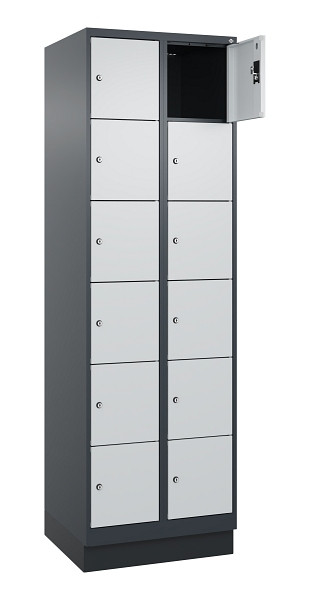 C+P Schließfachschrank Evolo PLUS, mit Sockel, 12 Fächer, 1950x600x500mm, 7016/7, Frontfarbe RAL 7035 Lichtgrau, 049020-206 S10017