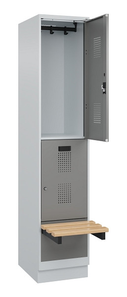 C+P Doppelstock-Spind Evolo PLUS, Bank, 2 Fächer, 1950x400x815mm, 7035/0004, Zylinderschloss, Sitzfläche Buche-Hartholz, mit Sockel, 049340-12 S10041