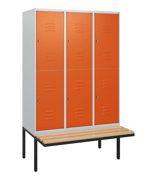 C+P Doppelstöckiger Spind Classic PLUS, 3 Abteile, 1950x1200x815mm, 7035/2004, Zylinderschlösser, Buche-Sitzleisten, Sitzfläche, 0803405-32 S10122