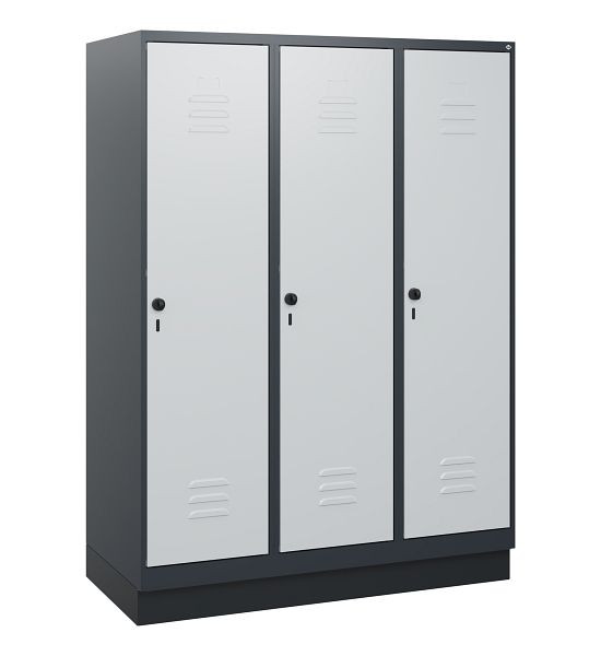 C+P Umkleidespind Classic PLUS, Sockel, 3 Abteile, 1630x1200x500mm, 7016/7035, Drehriegel, 0800205-32 S10013