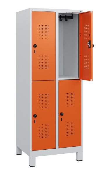 C+P Doppelstöckiger Spind Evolo PLUS, Füße, 4 Fächer, 1630x600x500mm, 7035/2004, Drehriegel, 0493105-20 S10002