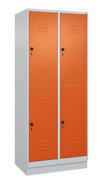 C+P Doppelstöckiger Spind Classic PLUS, Sockel, 2 Abteile, 1950x800x500mm, 7035/2004, 080320-22 S10061