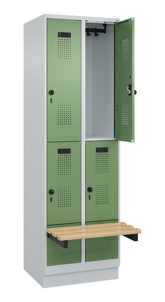 C+P Doppelstock-Spind Evolo PLUS, Bank, 4 Fächer, 1950x600x815mm, 7035/6011, Drehriegel, Sitzfläche Buche-Hartholz, mit Sockel, 049340-20 S10010