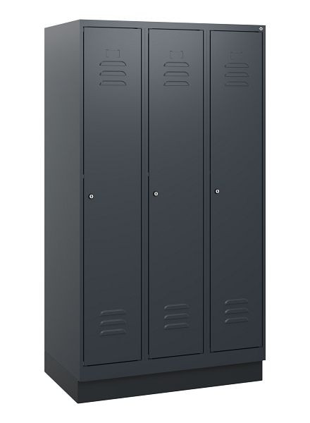 C+P Umkleidespind Classic PLUS, Sockel, 3 Abteile, 1630x900x500mm, 7016/7016, Zylinderschlösser, 0800205-30 S10027