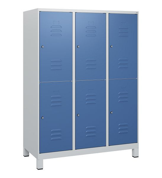 C+P Doppelstöckiger Spind Classic PLUS, Füße, 3 Abteile, 1630x1200x500mm, 7035/5023, Zylinderschlösser, 0803105-32 S10035