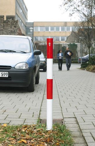 Schake Absperrpfosten, Stahl herausnehmbar, feuerverzinkt lackiert, zum Einbetonieren, ∅: 76 mm, 310845