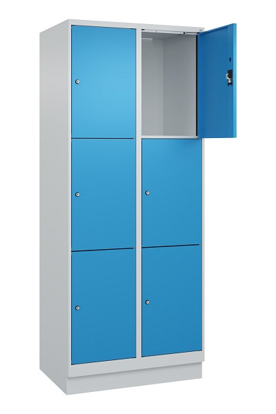 C+P Schließfachschrank Evolo PLUS, mit Sockel, 6 Fächer, 1950x800x500mm, 7035/50, Frontfarbe RAL 5012 Lichtblau, 049020-223 S10007