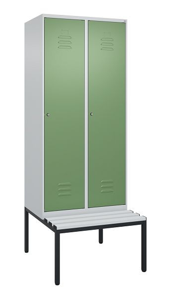 C+P Umkleidespind Classic PLUS, mit untergebauter Sitzbank, 2 Abteile, 2120x800x815mm, 7035/6011, Zylinderschlösser, 0800507-22 S10021