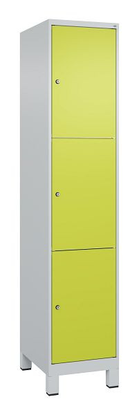 C+P Schließfachschrank Classic PLUS, Füße, 1950x400x500mm, 7035/0024, mit 3 Fächern, 080010-123 S10010