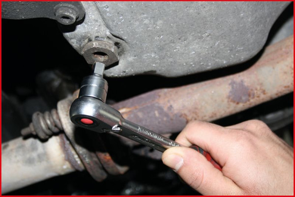 KS Tools 3/8" Öldienst-Bit-Stecknuss für Innensechskant-Schrauben mit Magnet, 17 mm, 150.1446