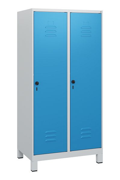 C+P Umkleidespind Classic PLUS, Füße, 2 Abteile, 1630x800x500mm, 7035/5012, Drehriegel, 0800105-22 S10004