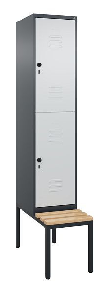 C+P Doppelstöckiger Spind Classic PLUS, Bank, 2120x400x815mm, 7016/7035, Drehriegel, Sitzleisten aus Buche, mit untergebauter Sitzbank, 0803507-12 S10013
