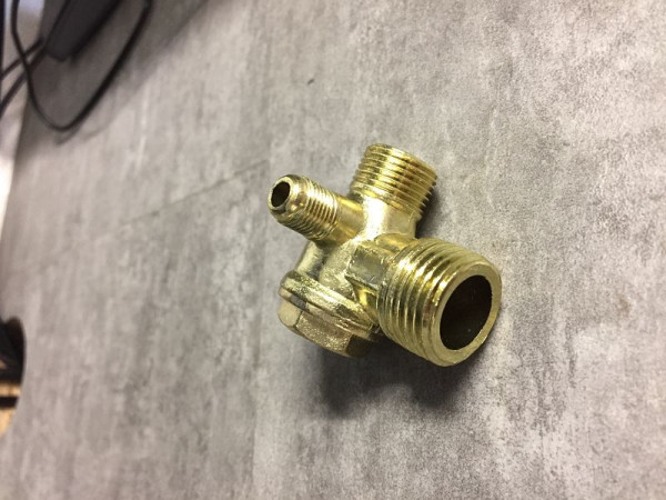 ELMAG Rückschlagventil Kessel: AG 1/2', Leitung: AG 3/8' für EUROAIR 220 (Nr. 43) & EUROAIR MINI 200 (Nr. 47), 9100188