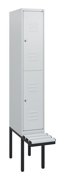 C+P Doppelstöckiger Spind Classic PLUS, 1950x300x815mm, 7035/7035, Zylinderschlösser, mit Untergestell und schwebender Sitzfläche, 0803405-10 S10084