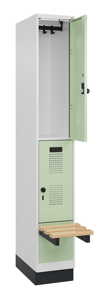 C+P Doppelstock-Spind Evolo PLUS, Bank, 2 Fächer, 1950x300x815mm, 9016/6019, Drehriegel, Sitzfläche Buche-Hartholz, mit Sockel, 049340-10 S10019