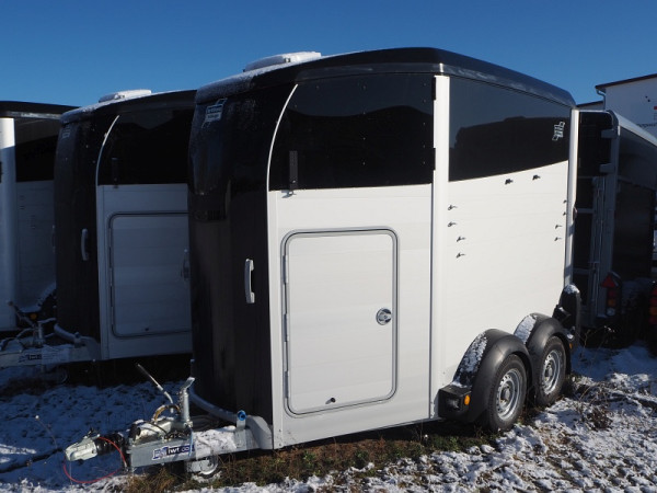 Ifor Williams Pferdeanhänger HBX 511 Schwarz mit Frontausstieg, Maße: 1790 x 3630 x 2290 mm, SW047344