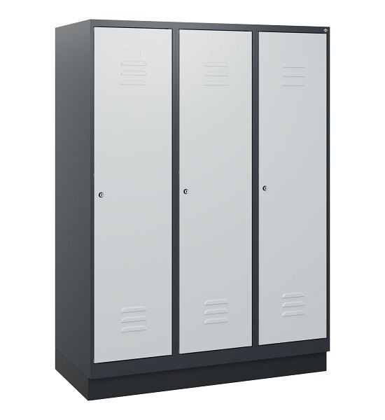C+P Umkleidespind Classic PLUS, Sockel, 3 Abteile, 1630x1200x500mm, 7016/7035, Zylinderschlösser, 0800205-32 S10028