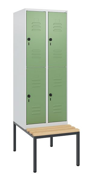 C+P Doppelstöckiger Spind Classic PLUS, 2 Abteile, 1950x600x815mm, 7035/6011, Drehriegel, Buche-Sitzleisten, mit untergebauter Sitzbank, 0803505-20 S10006