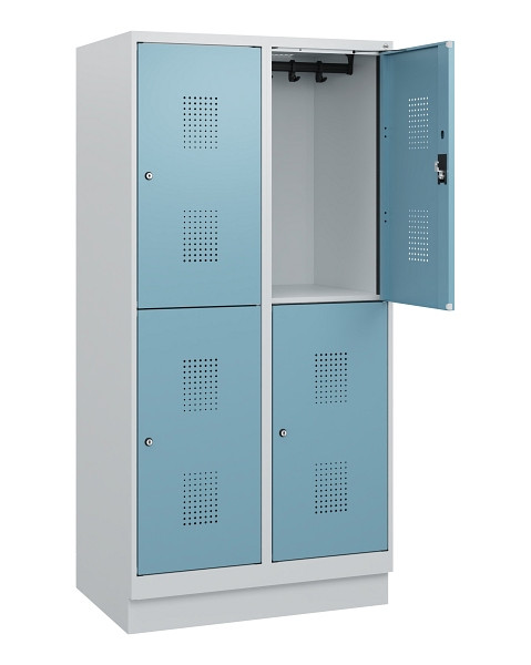 C+P Doppelstöckiger Spind Evolo PLUS, Sockel, 4 Fächer, 1630x800x500mm, 7035/001, Zylinderschloss, 0493205-22 S10035
