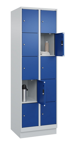 C+P Schließfachschrank Evolo PLUS, mit Sockel, 10 Fächer, 1950x600x500mm, 7035/5, Frontfarbe RAL 5010 Enzianblau, 049020-205 S10006