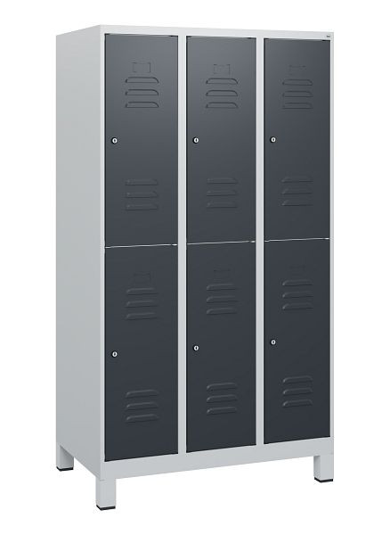 C+P Doppelstöckiger Spind Classic PLUS, Füße, 3 Abteile, 1630x900x500mm, 7035/7016, Zylinderschlösser, 0803105-30 S10038
