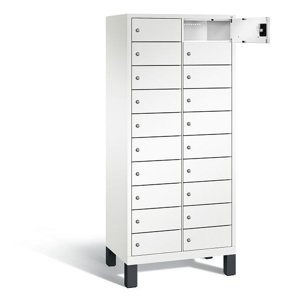 C+P Schließfachschrank Evolo, H1700xB810xT500mm, Farbe: Verkehrsweiß, mit Steckdosenleiste, 48010-2210 S10077