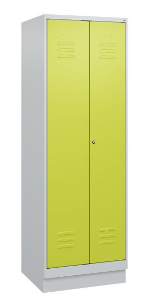 C+P Umkleidespind Classic PLUS SW, Sockel, 2 Abteile, 1800x600x500mm, 7035/0024, Zylinderschloss, 0800227-20 S10025