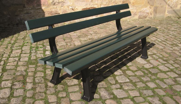 Lignit Bank mit Gusseisenfüßen schwarz kunststoffbeschichtet, Recycling-Latten, 2 m lang, grün ca. RAL 6005, 64RCgrün